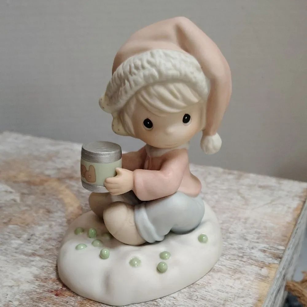 Precious Moments Girl With Santa Hat Figurine. C1/2